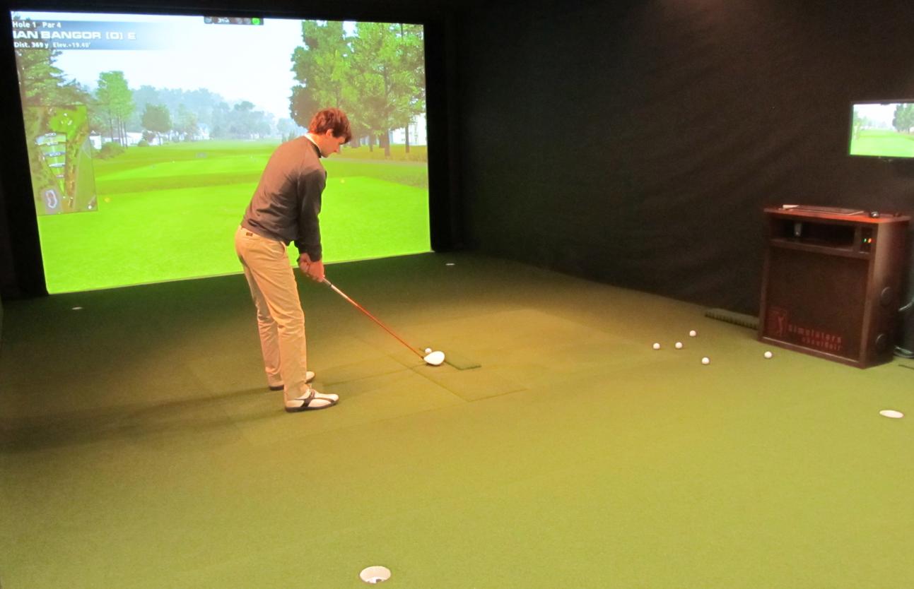 Carnegie Mellon Opens Indoor Golf Facility