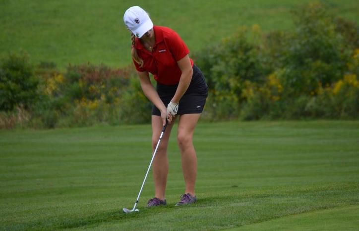 Women’s Golf Sits Second After First Round of Purple and White Invitational